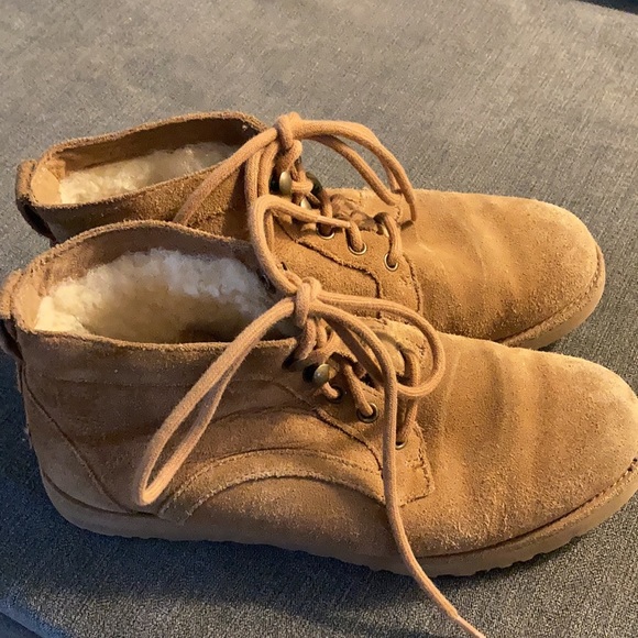 Ugg Lace Boot - Picture 4 of 4